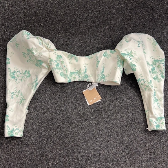 Mimii London Bardot Tudor Sleeve Top - Picture 3 of 6